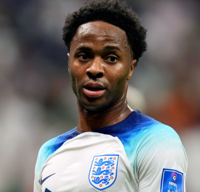 迪恩·桑德斯力荐斯特林：转会或成重振契机